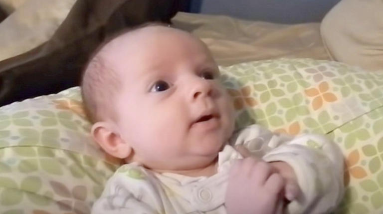 4-week-old carries on hilariously “deep” conversation with Mommy