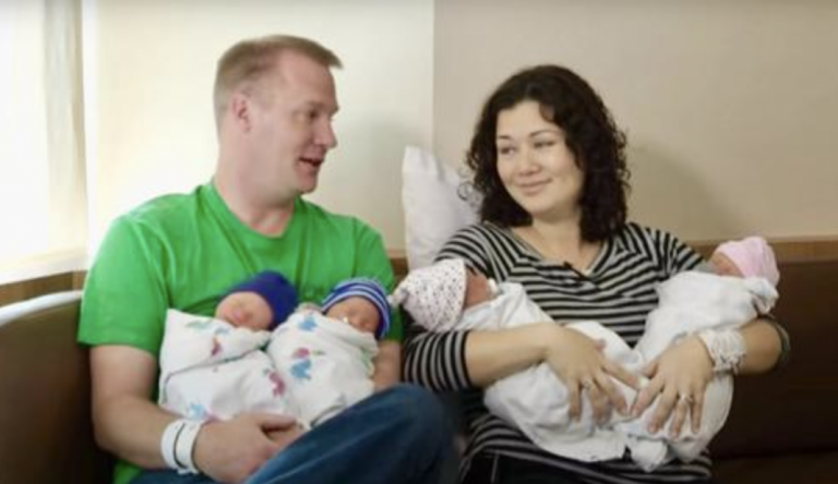 Sisters Gave Birth To Twins On Same Day And Babies Both Belong To Same Parents