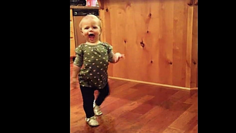 Pregnant Mom Asks Her To “Walk Like Mommy Walks” — Her Imitation Is Hilariously Accurate!