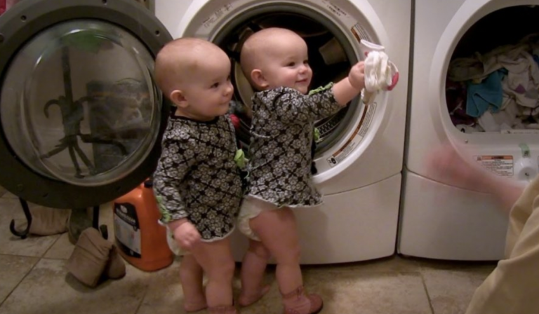 Little twin babies are the best helpers of their mother…