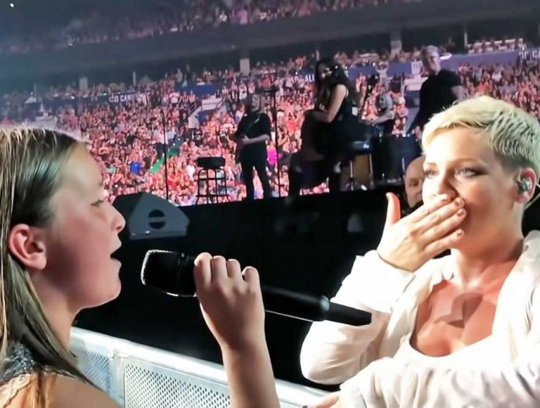 P!nk Invites 12-Year-Old Fan To Sing In Front Of Thousands Of People