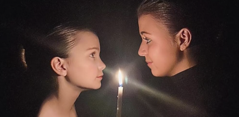 2 Sisters Sing Chilling Easter ‘Hallelujah’ Duet