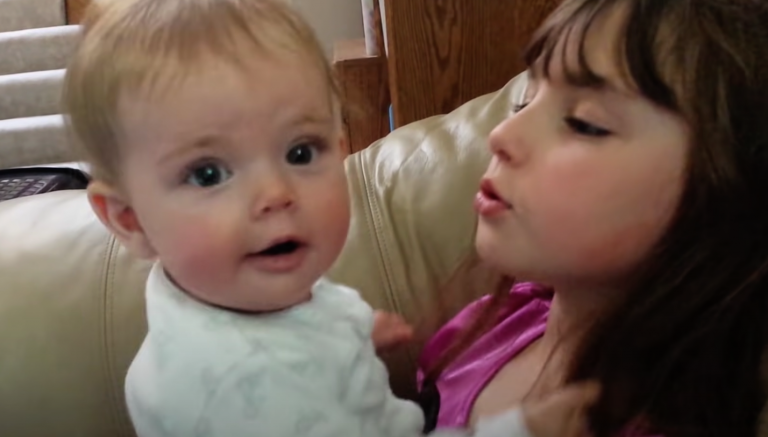 The Best Big Sister Ever. So cute and heartwarming moment