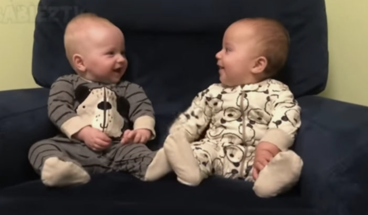 These babies’ conversation will make you melt