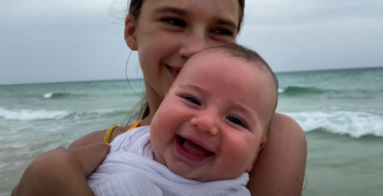 Look How Happy He Is. Newborn Baby’s Precious First Reaction To The Ocean