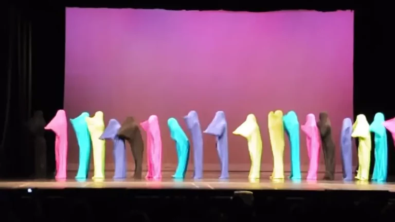 Kids Walked on Stage Wearing Bags Pulls A Hilarious Twist, Leaving Crowd With Biggest Roar of Laughter