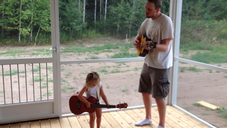 2-Year-Old Joins Daddy In Serenading “You Are My Sunshine” To Mom