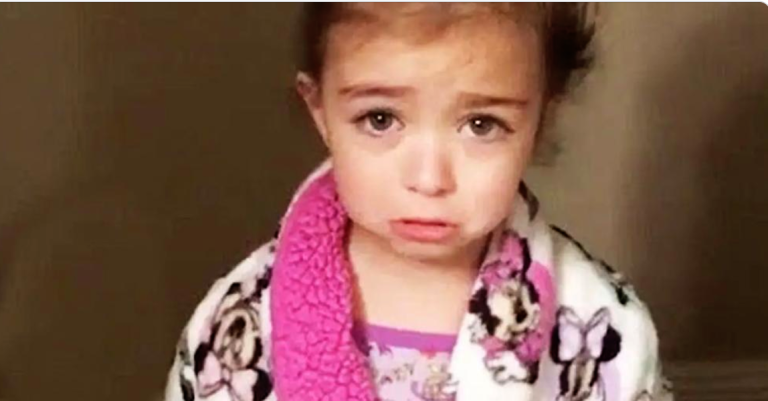 The Little Girl Doesn’t Like Her Mum and Wants a New One – See How She Conveys It.