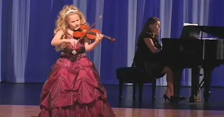 All Eyes Lock Onto 7-year-old Violinist. Moments Later, No One Expected She’d Be This Good