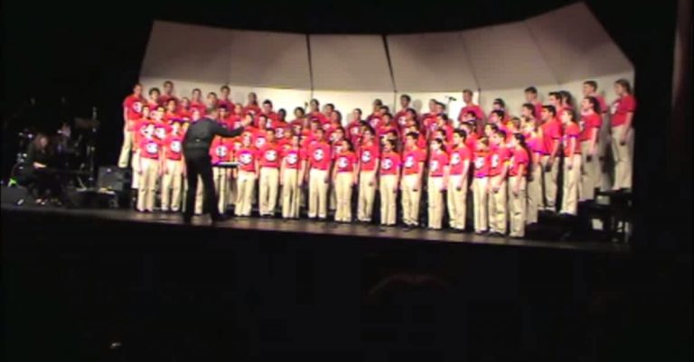 High-School Choir Sings Amazing Mashup Of 2 Classic Songs