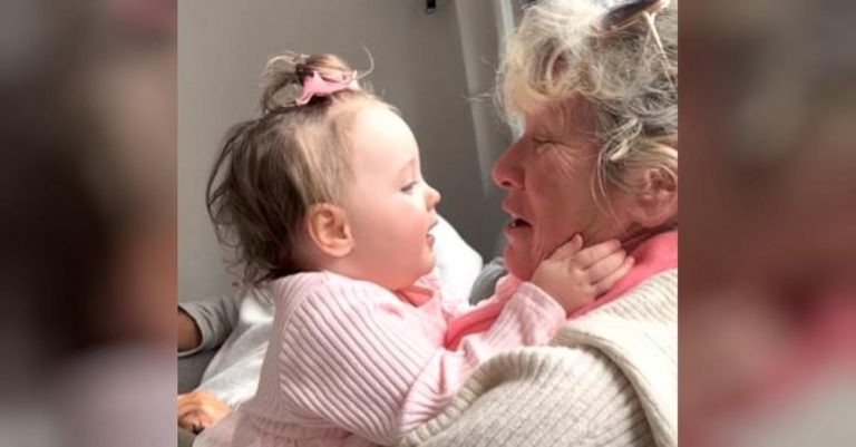 Baby girl melts hearts carrying on adorable ‘chat’ with grandma