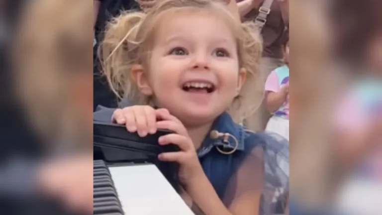 3-Year-Old Crashes Pianist’s Performance — Then Stuns Crowd With Her Singing!