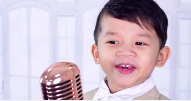 4-Year-Old Sings ‘Amazing Grace (My Chains Are Gone)’