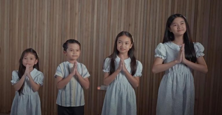 Siblings’ Emotional Rendition of ‘Give Thanks’