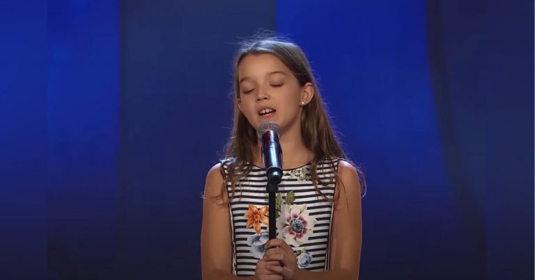 Coaches let emotions flow as they “smash” buzzer for 10-year-old little girl singing big song