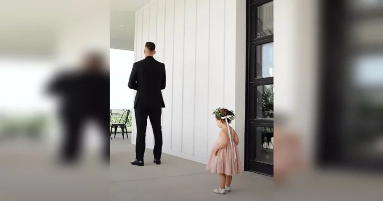 Groom turns around expecting 1st look with bride only to find tiny daughter instead