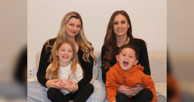 Single mom best friends make headlines when they move in together to raise their children as a unit