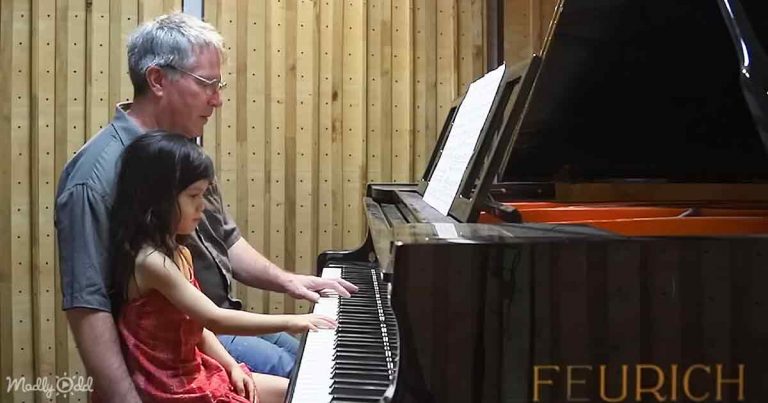 Musician’s 7-year-old daughter plays her dad’s favorite song