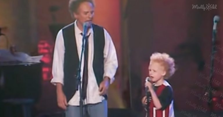 Art Garfunkel’s son runs on stage and steals the show