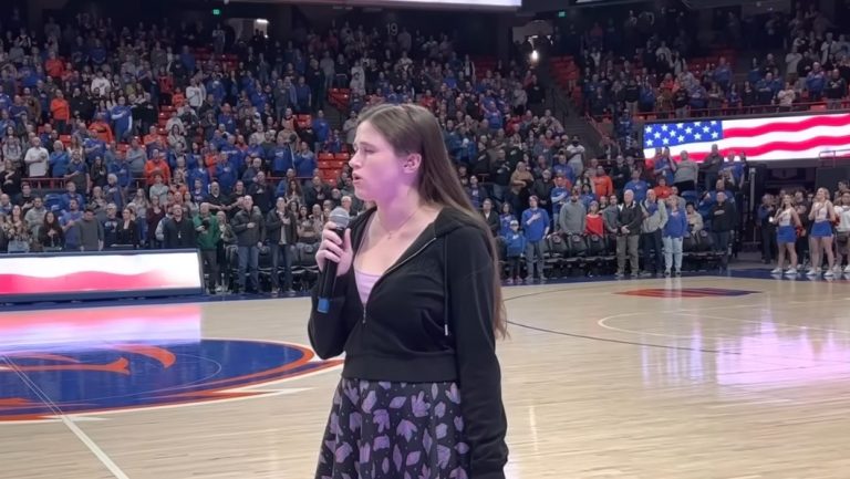 The reaction of the public to the national anthem performed by a student is simply amazing. Her talent is impressive