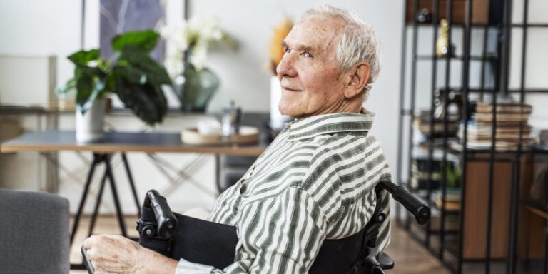 My Disabled Neighbor Never Smiled – One Day, I Filled His Life with Purpose